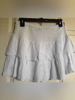 NWT Love Tree White Tiered Skirt with Smocked Waist, Size Large